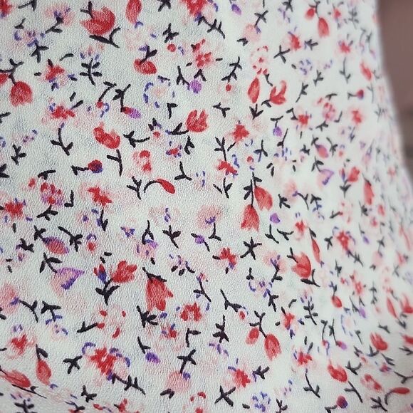 Sienna Sky Puff Sleeve White, Pink, Red Floral Peplum Cropped Blouse, S - Picture 4 of 7